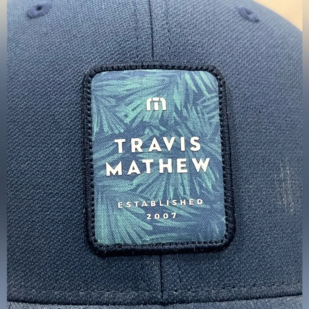 Travis Mathew Flex Fit Large/XL Navy Embroidered Latch Logo Golf Hat
